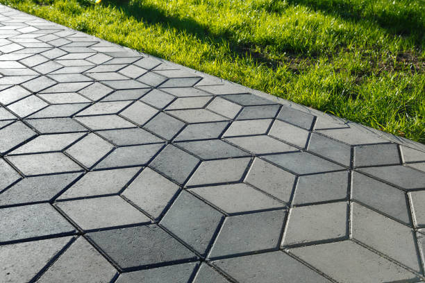 Best Residential Driveway Paver Services  in Kendallville, IN